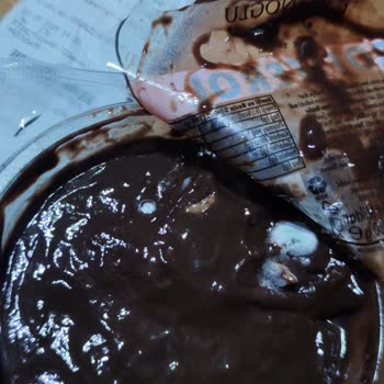 BİM'den Satın Alınan Tatlılarda Küf Ve Bozulma Sorunu: Sağlık Riski