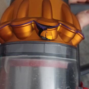 Dyson V15 Detect Turuncu Parça Kırılması Ve Yüksek Onarım Ücreti