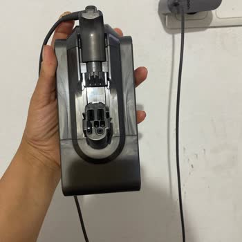 Dyson Süpürgem Şarj Olmuyor Ve Çalışmıyor, Yardım Bekliyorum