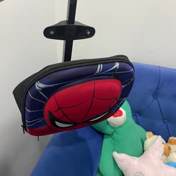 Yeni Alınan Çocuk Çantası Evde Hemen Yırtıldı, Kalite Hayal Kırıklığı