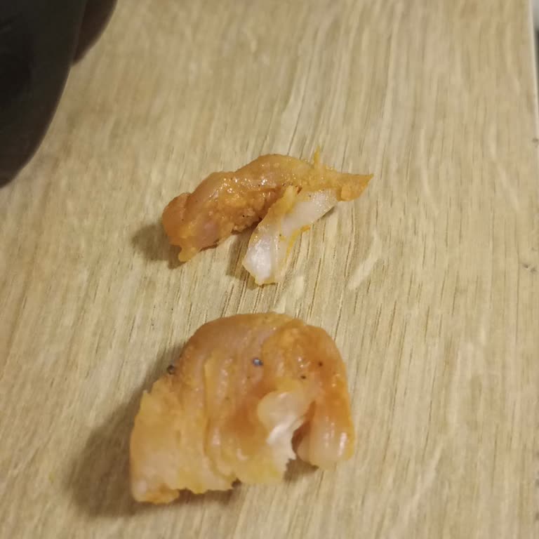 Bolu Maydonoz Döner'den Çiğ Tavuk Döner Sunumu Ve Sağlık Sorunu