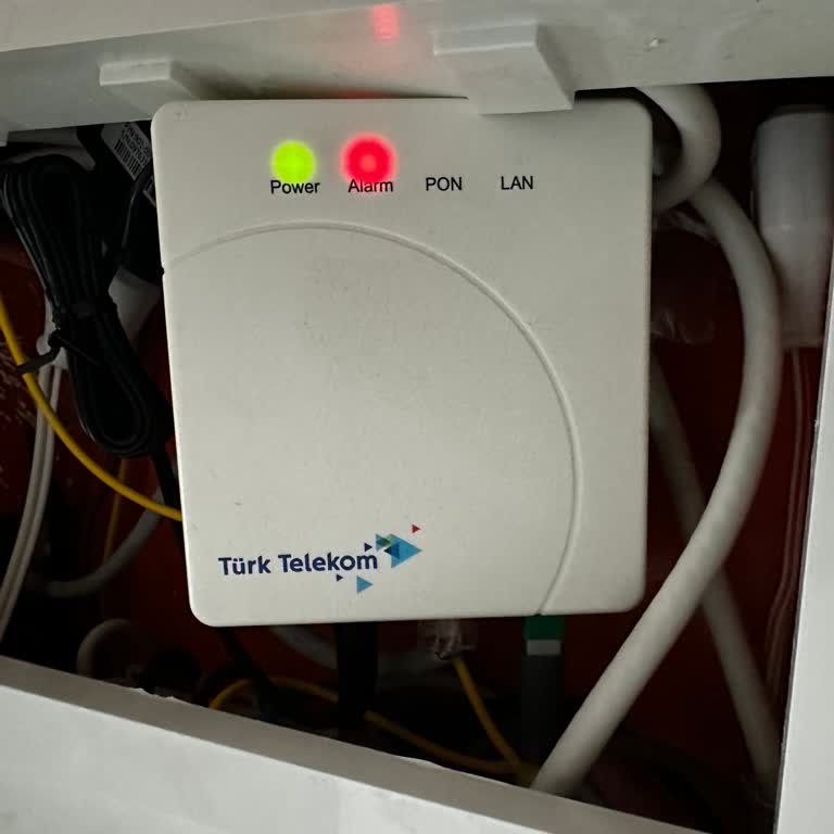 İnternet Kesintisi Ve Müşteri Hizmetlerinden Çözüm Alınamaması