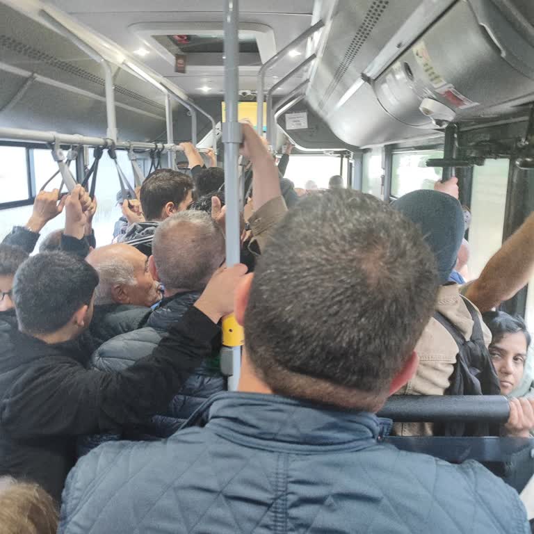 Otobüs Saatleri Ve Araç Tipi Yüzünden Yaşanan Mağduriyet