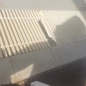 Otelin Havuz Kenarındaki Tehlikeye İlgisiz Kalması Hayal Kırıklığı