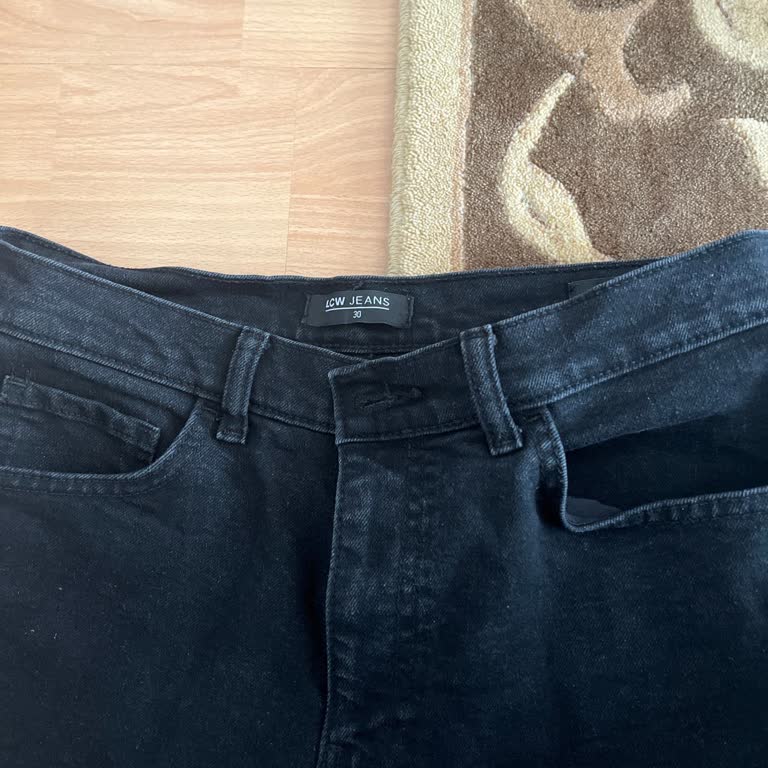 Aldığım Pantolonda Geçmeyen Koku Ve Renk Bulaşması Sorunu