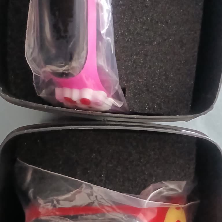 Sipariş Ettiğim Saat Ve Kulaklık Yerine Oyuncak Gönderildi