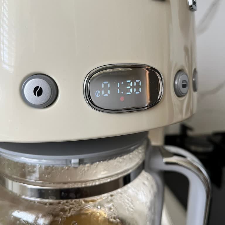 Smeg Kahve Makinesinde Kısa Sürede Kireç Uyarısı Sorunu