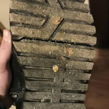 Suela rota en bota Harley Davidson pese a buen uso y cuidado