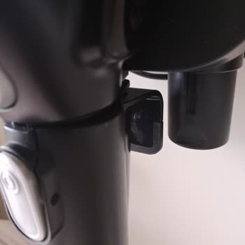 Bosch Dikey Şarjlı Süpürgemin Plastik Borusu Garantide Ücretli Değişiyor