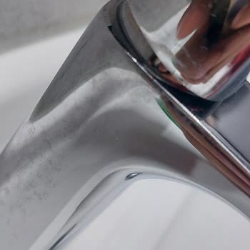 Krom Kaplaması Atan Lavabo Bataryası Ve İlgisiz Müşteri Hizmetleri