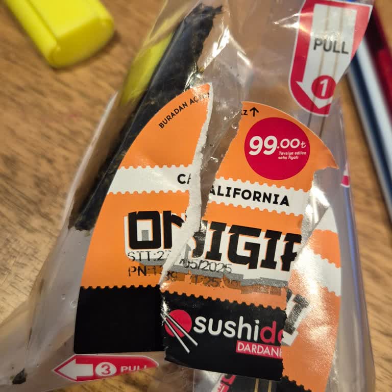 Son Kullanma Tarihine Yakın Ve Kokmuş Onigiri Satışı