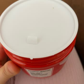 Kremde Hijyen Sorunu Ve Müşteri Hizmetlerinde İlgisizlik