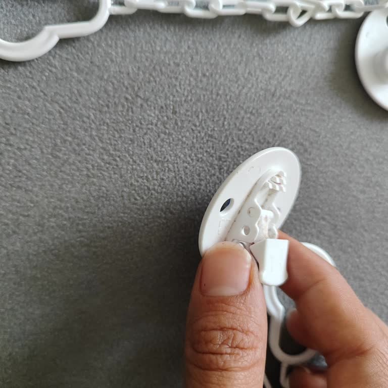 Wee Baby Emzik Askıları Sürekli Kırılıyor