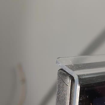 Beko Crystal Pro X 4K TV'de Üretim Kaynaklı Panel Ve Kasa Çatlakları: İade Veya Değişim Talebi