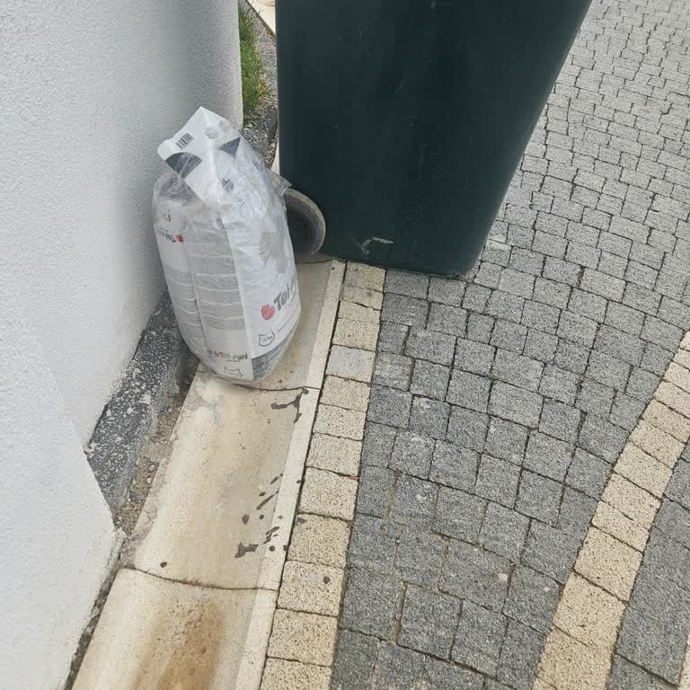 Kargo Siparişim Yağmurda Kapıya Bırakıldı Mağduriyetim Giderilmiyor
