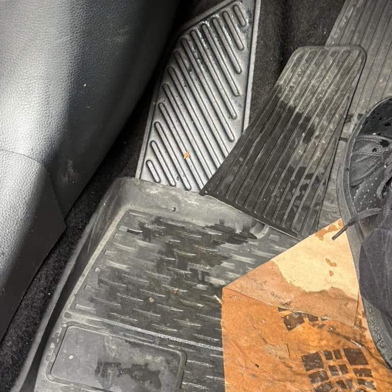 Serviste Aracımın Paspası Zarar Gördü Sorumluluk Kabul Edilmedi