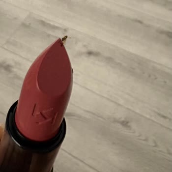 Aldığım Rujun İçinden Sinek Çıktı, Değişim Talebim Karşılanmadı