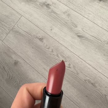 Aldığım Rujun İçinden Sinek Çıktı, Değişim Talebim Karşılanmadı