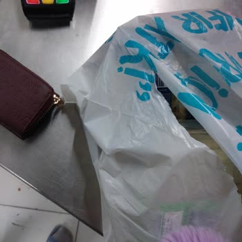 Aldığım Ürün Poşetin Yırtılmasıyla Zarar Gördü Çözüm Sunulmadı