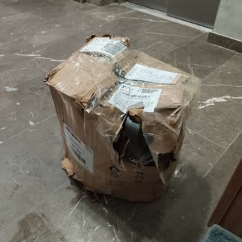 Yurtiçi Kargom Islak, Yırtılmış Ve İçindeki Malzemeler Zarar Görmüş