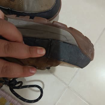Skechers Refused to Replace My Shoes That Tore After a Few Months of Use