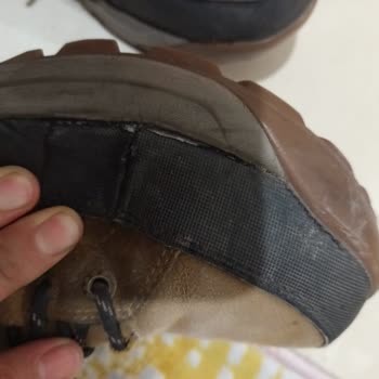 Skechers Refused to Replace My Shoes That Tore After a Few Months of Use