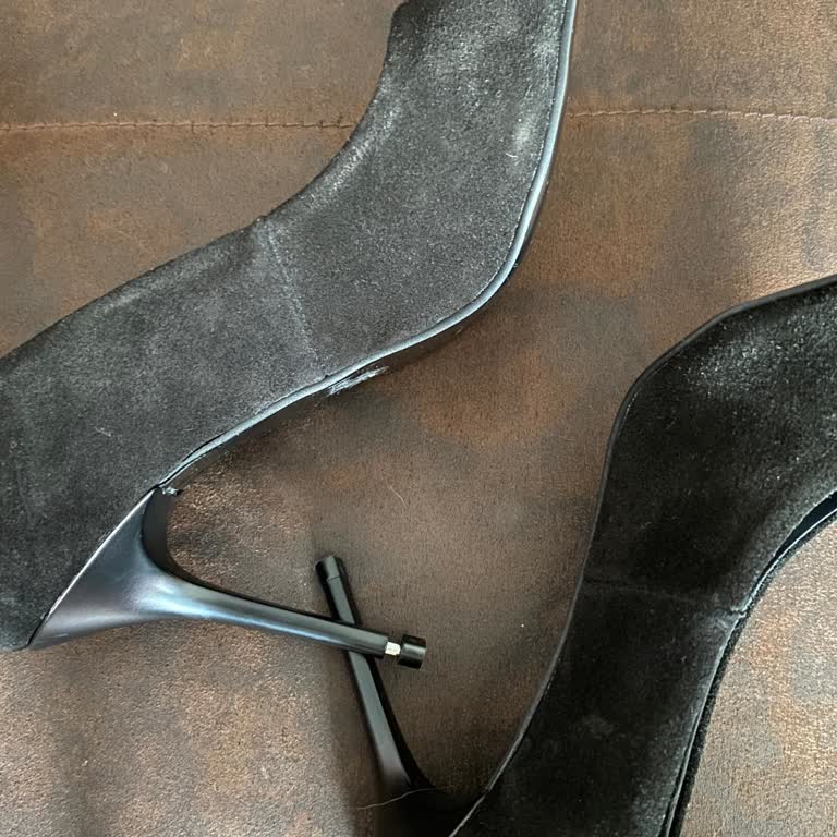 Derimod Hiç Giyilmeden Topuğu Çıkan Ayakkabı Ve İlgisiz Servis