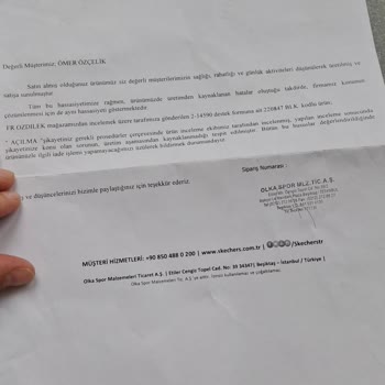 Dört Ayda Dağılan Ayakkabı Ve Kalitesiz Kumaş Şikayeti
