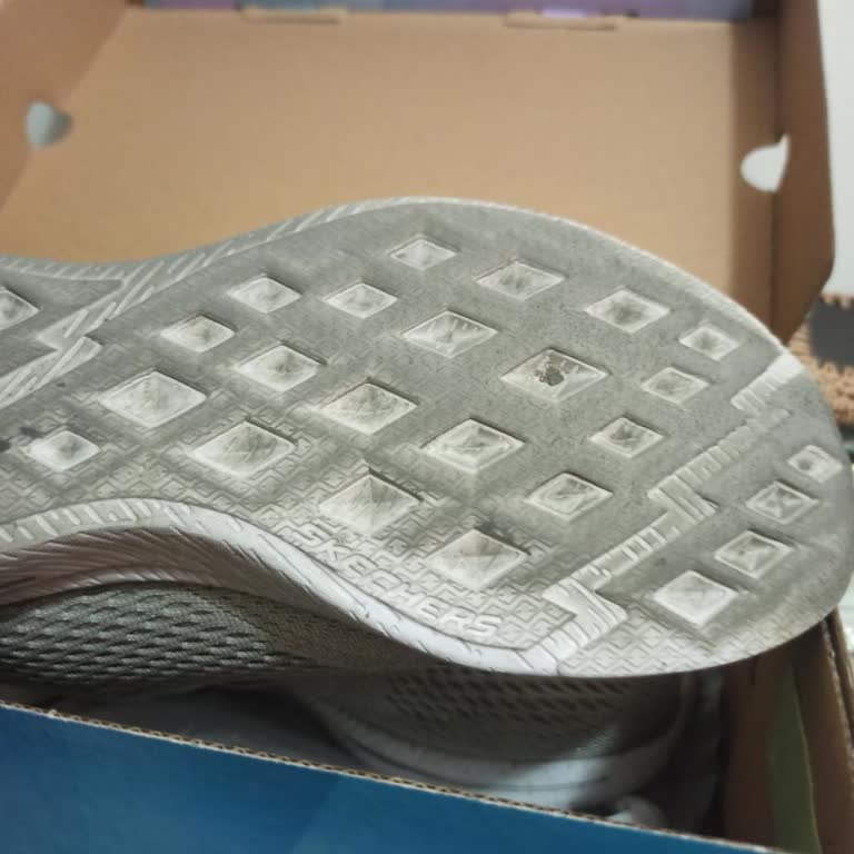 Kaygan Skechers Ayakkabı Hayal Kırıklığı