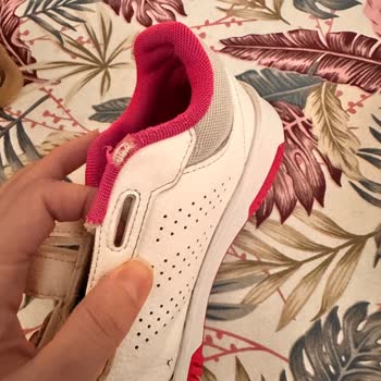 Adidas Ayakkabılarım Kısa Sürede Parçalandı, İade Reddedildi