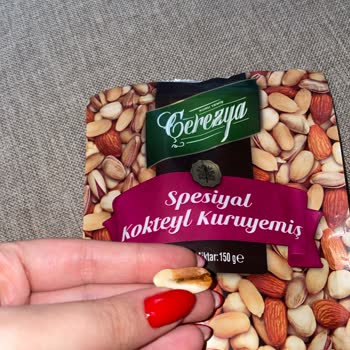 Çerezya Spesiyal Kuruyemişte Bozuk Ve Kurtlu Fıstık Şoku