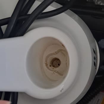 Kusurlu Ve Hijyenik Olmayan Temizlik Makineleri, Yetersiz Müşteri Hizmetleri