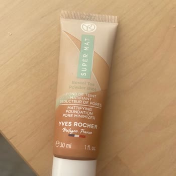 Yves Rocher Foundation Irritated My Skin, Caused Breakouts and Peeling