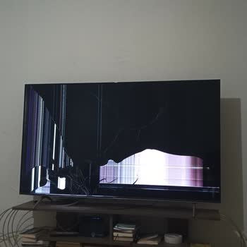 Depremde Zarar Gören Televizyonumuz İçin Garanti Desteği Alamıyoruz