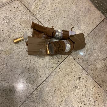 Ajet Uçuşunda Valizim Parçalandı, Maddi Zararım Karşılanmadı