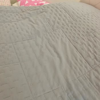 Kısa Sürede Yıpranan Yatak Örtüsü Ve Tüylü Yastıklar İçin Destek Talebi