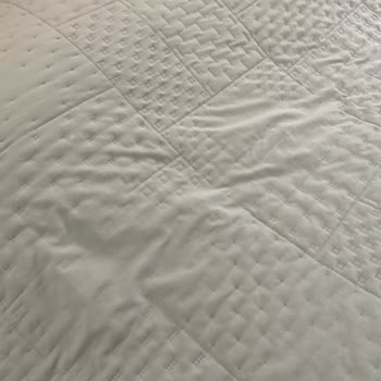 Kısa Sürede Yıpranan Yatak Örtüsü Ve Tüylü Yastıklar İçin Destek Talebi