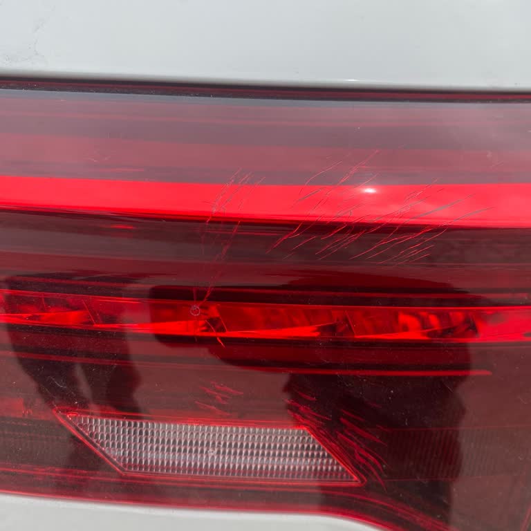 Volkswagen Arka Farlarında Oluşan Çiziklerin Kullanıcı Hatası Olarak Değerlendirilmesi