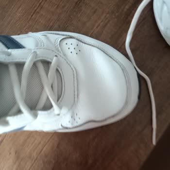 Adidas Ayakkabıda Yazı Silinmesi Ve Değişim Sorunu