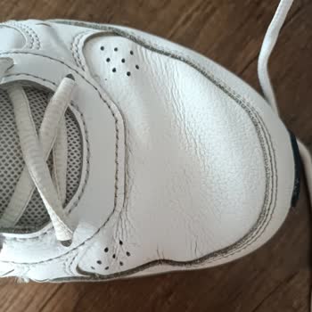 Adidas Ayakkabıda Yazı Silinmesi Ve Değişim Sorunu