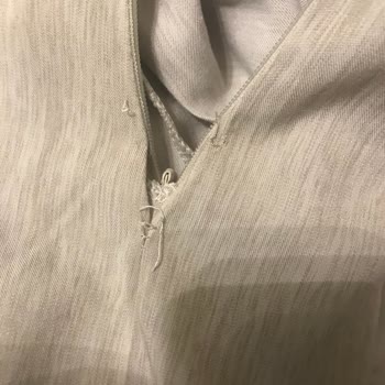 Aldığım Elbisenin Çekmesi Ve Yırtığına Rağmen Değişim Yapılmıyor