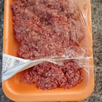 Köfteci Yusuf'tan Aldığım Kıyma Kötü Kokuyor Ve Hijyen Şüphesi Var