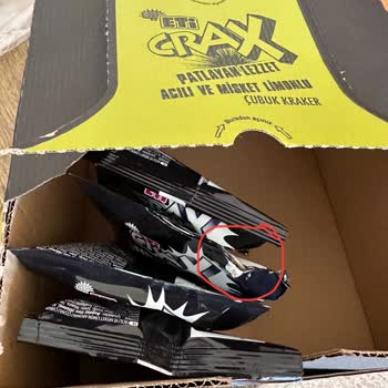 Aldığım Eti Crax Paketlerinden Biri Açık Çıktı