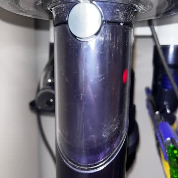 Dyson Süpürgemin Bağlantı Noktası 1 Ayda Esnedi!