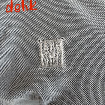 Lufian Polo Yaka Tişörtte Amblem Dikişleri Aynı Anda Yırtıldı