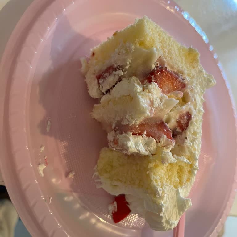 Yanlış Pasta Teslimatı Ve İlgisiz Müşteri Hizmeti