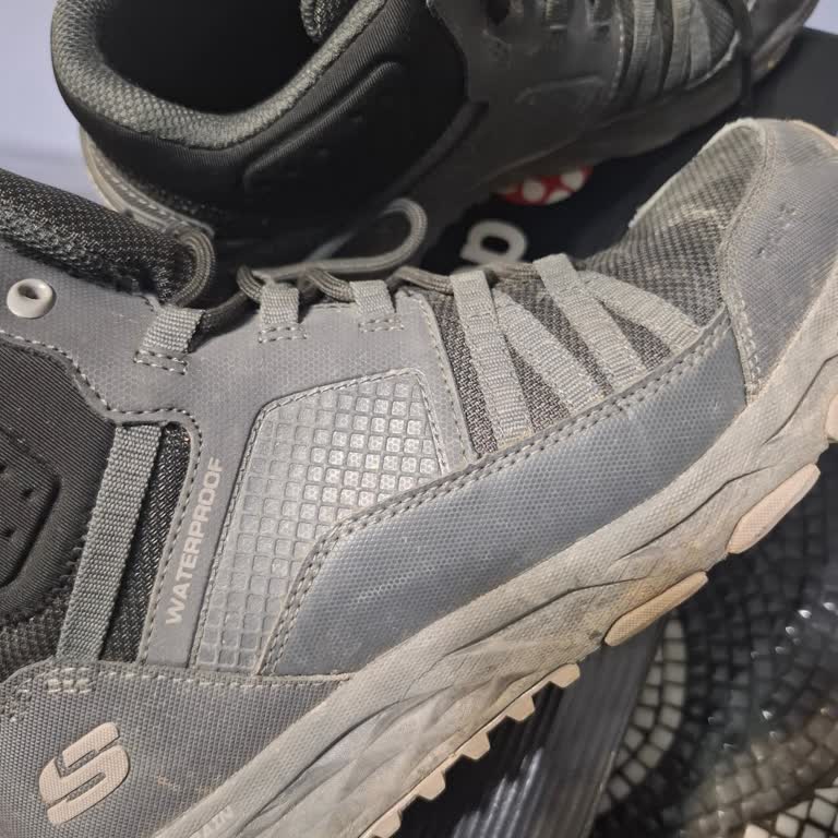 Waterproof Ayakkabı Su Alıyor Ve Kayma Sorunu Çözülmedi