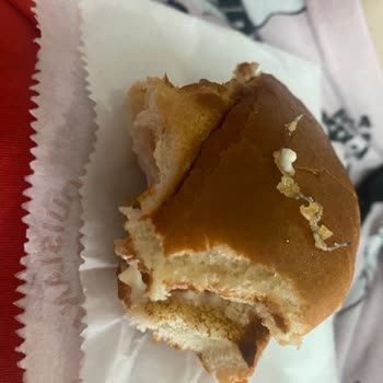 Hamburgerin İçinden Tel Çıkması Ve Sorumluluk Eksikliği