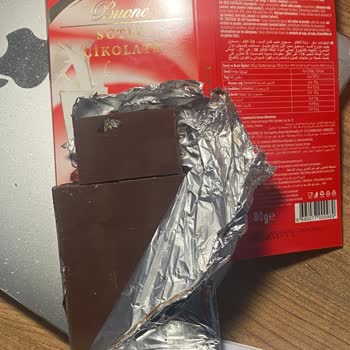 Çikolatadan Çıkan Böcek Yüzünden Yaşadığım Şok