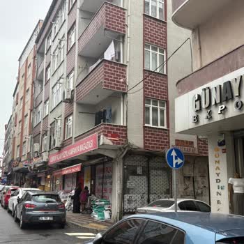 Esenler Belediyesi Kamu Alanlarının İşgaline Ve Belediyenin İlgisizliğine Tepki